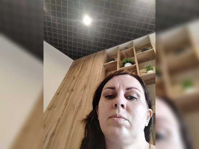 OpenGirl's BongaCams show and profile