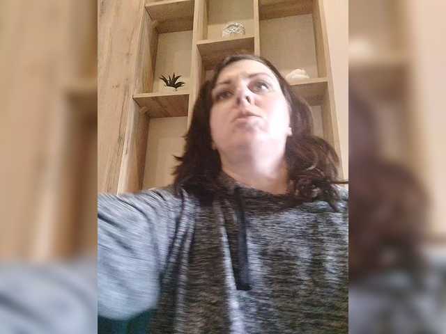 OpenGirl's BongaCams show and profile