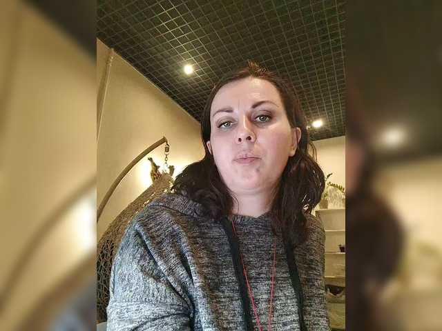 OpenGirl's BongaCams show and profile