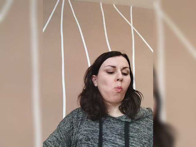 OpenGirl's BongaCams show and profile