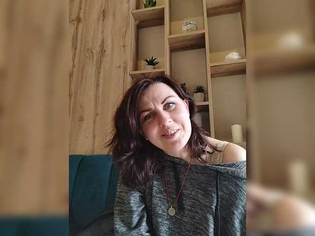 OpenGirl's BongaCams show and profile