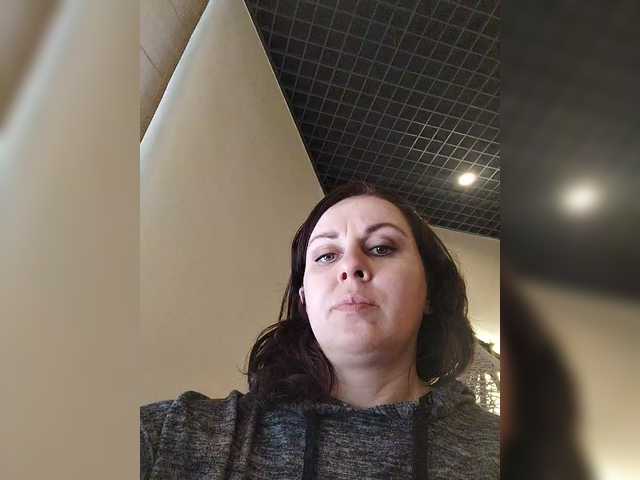 OpenGirl's BongaCams show and profile