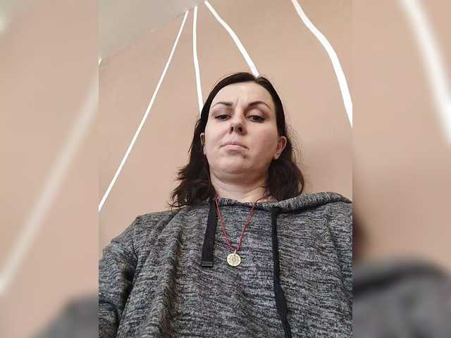 OpenGirl's BongaCams show and profile