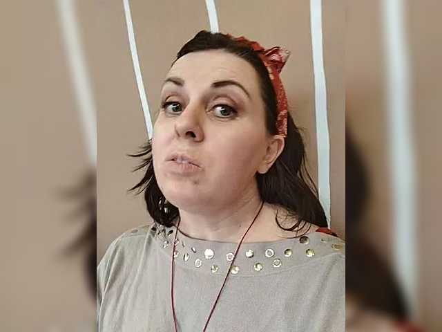 OpenGirl's BongaCams show and profile