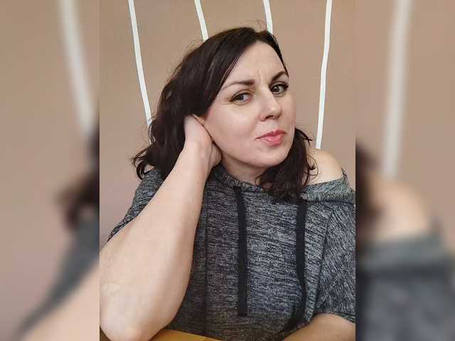 OpenGirl's BongaCams show and profile