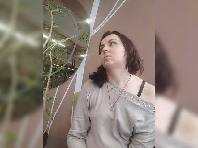 OpenGirl's BongaCams show and profile