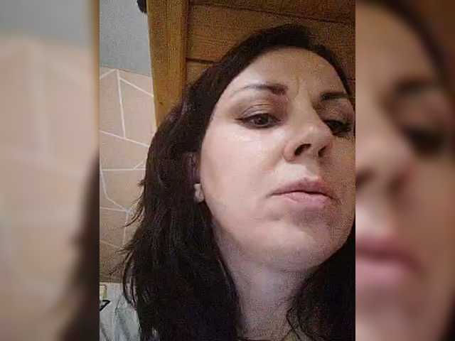 OpenGirl's BongaCams show and profile