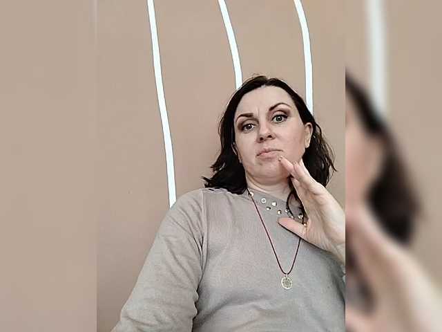 OpenGirl's BongaCams show and profile