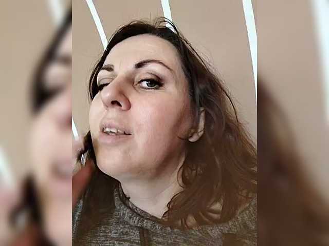 OpenGirl's BongaCams show and profile