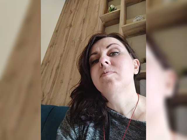 OpenGirl's BongaCams show and profile