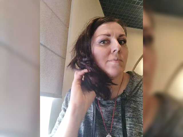 OpenGirl's BongaCams show and profile