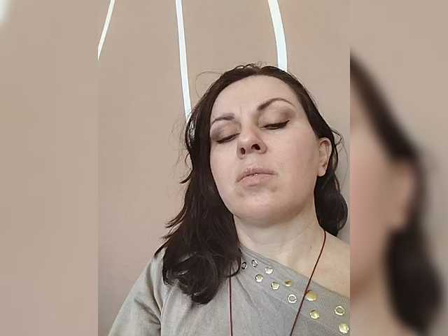 OpenGirl's BongaCams show and profile