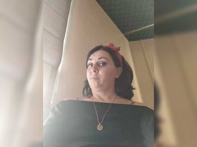 OpenGirl's BongaCams show and profile