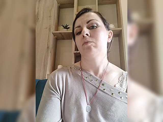 OpenGirl's BongaCams show and profile