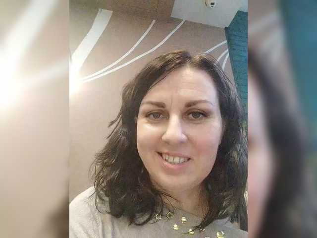 OpenGirl's BongaCams show and profile