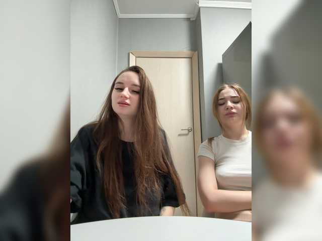 go to chat with Kira_Sofia