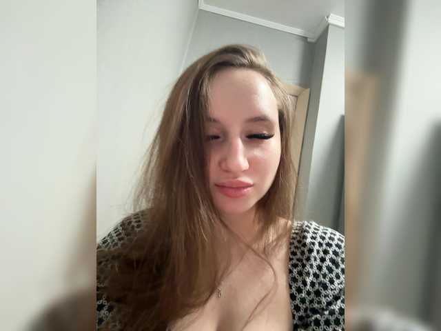 Sex chat gratuit in direct cu KiraCouple pe BongaCams