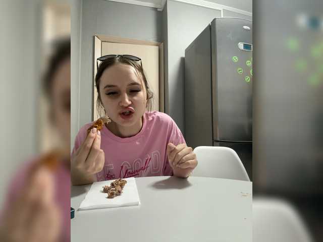 KiraCouple's BongaCams show and profile