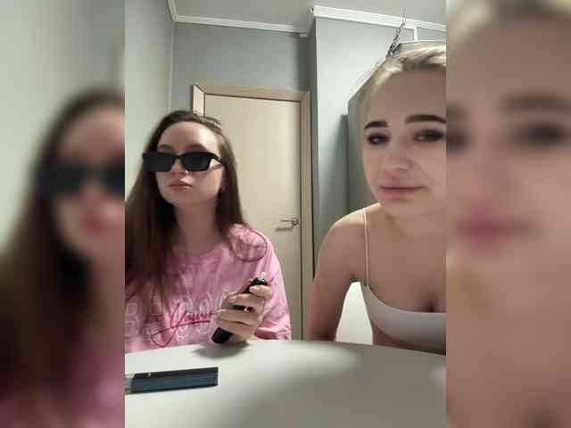 Kira_Sofia webcam