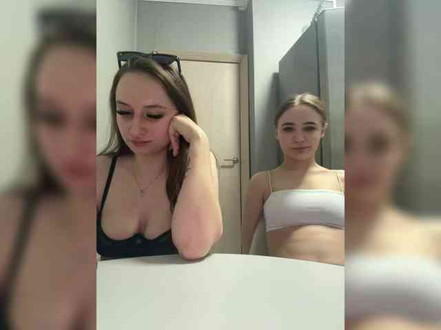 Kira_Sofia webcam