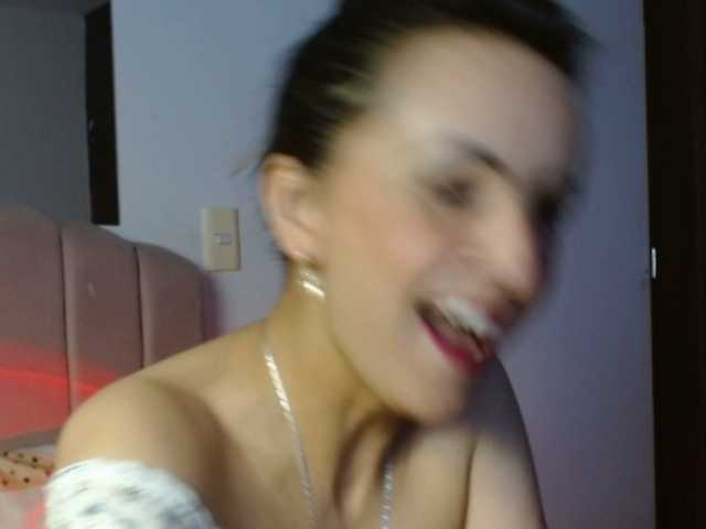 ValeriaGomezz's BongaCams show and profile