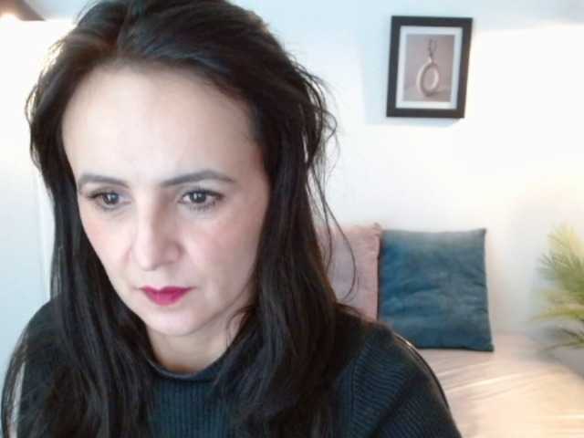 ValeriaGomezz's BongaCams show and profile