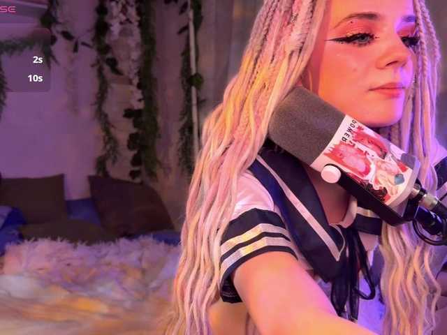 Nightmare-Moon's BongaCams show and profile