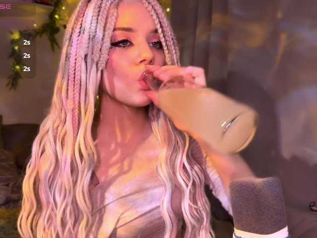 Nightmare-Moon's BongaCams show and profile