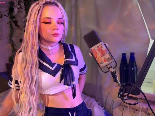 Nightmare-Moon's BongaCams show and profile