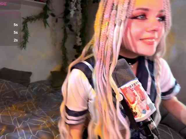 Nightmare-Moon webcam