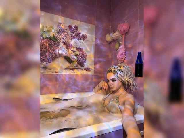 Nightmare-Moon webcam