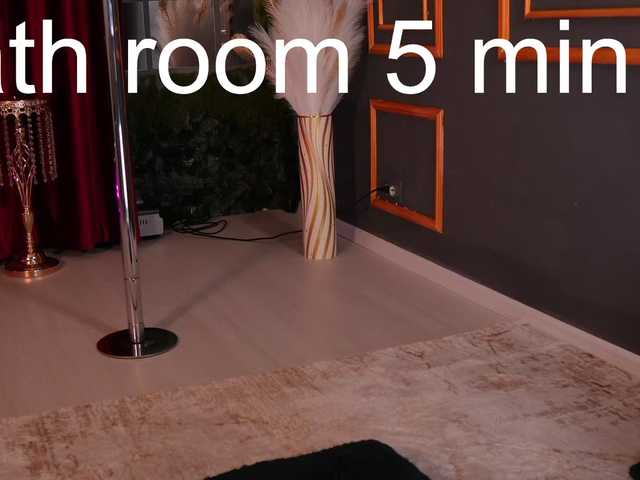 BurgundyMuse's BongaCams show and profile