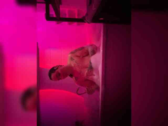 HotMerry webcam