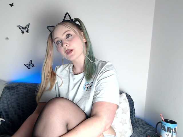 RebeFucksonn's BongaCams show and profile