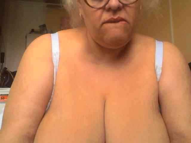 Anngelliquee Anngelliquee