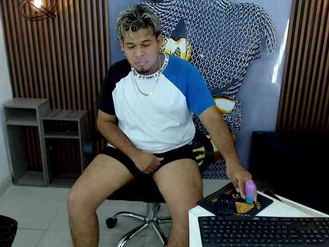 jacobxhott Live Webcam on BongaCams