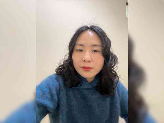 zhaojing Live Webcam on BongaCams