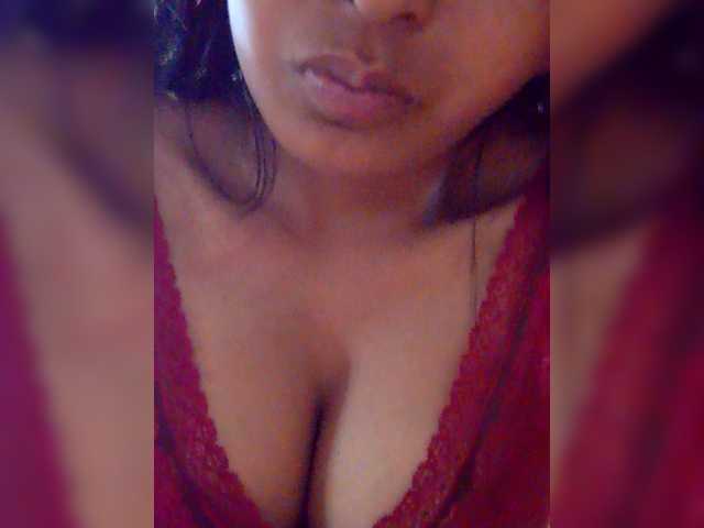 Profile and Statistics for Lounah01 on BongaCams