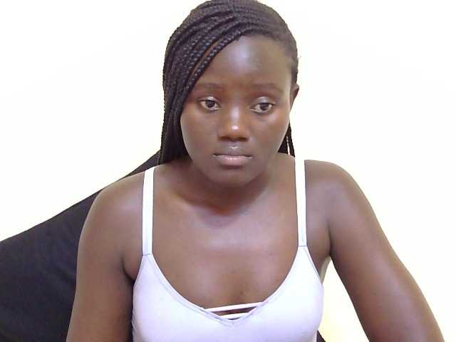 Riccara's BongaCams show and profile