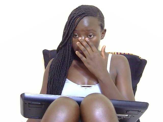 Riccara's BongaCams show and profile