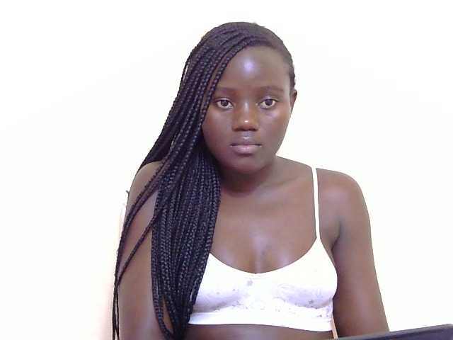 Riccara's BongaCams show and profile