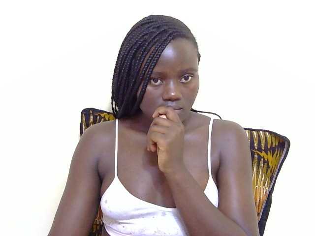 Riccara's BongaCams show and profile