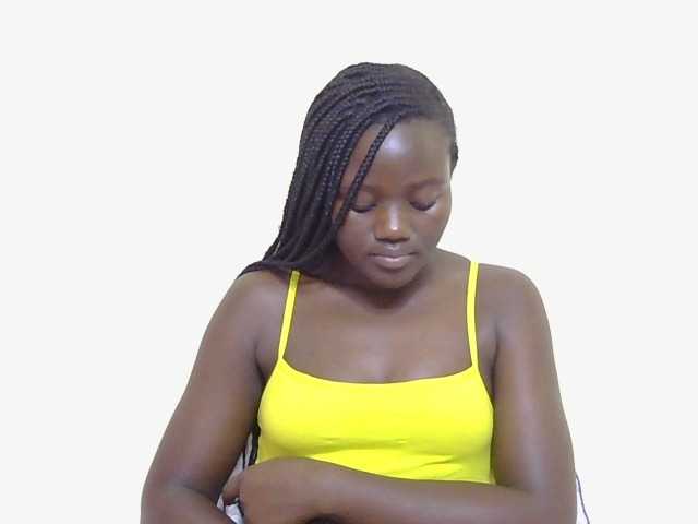 Riccara's BongaCams show and profile