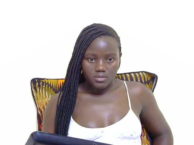 Riccara's BongaCams show and profile