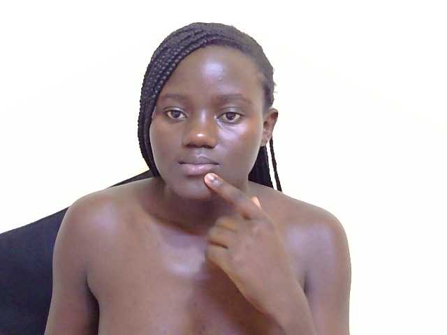 Riccara's BongaCams show and profile