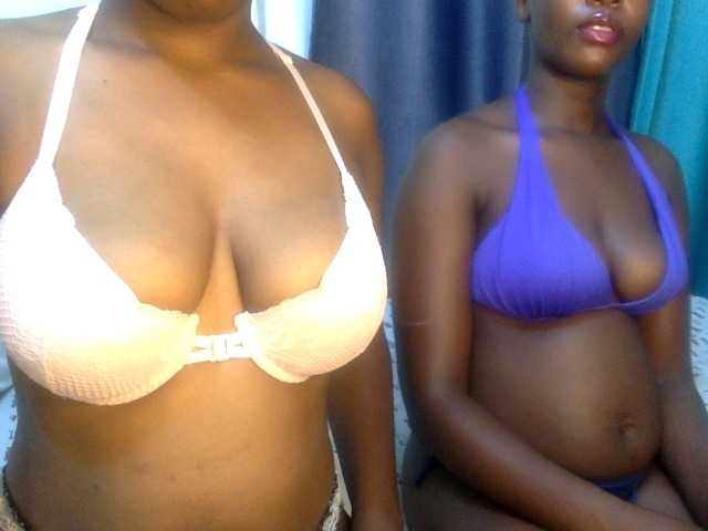 le modèle sexyroom1 est en webcam porno dans un show sur le site bongacams, il possède les tags suivants: Ebony,Brunette,Trimmed