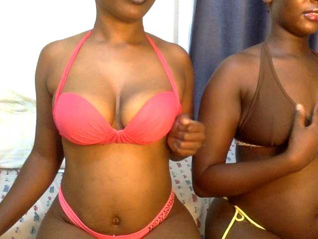 le modèle sexyroom1 est en webcam porno dans un show sur le site bongacams, il possède les tags suivants: Ebony,Brunette,Trimmed