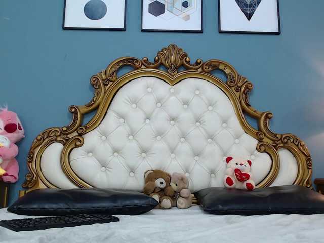 ZairaRogue's BongaCams show and profile