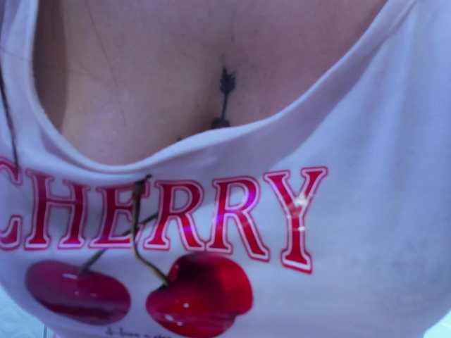 ZairaRogue's BongaCams show and profile