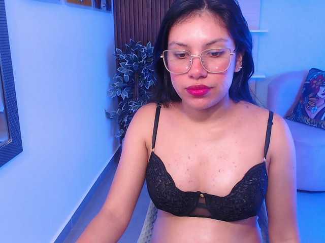 Tina-Lewis's BongaCams show and profile